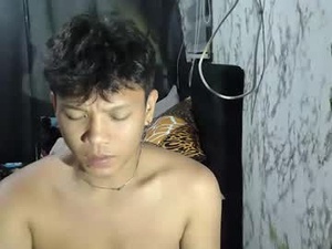 asian_calid22xx's webcam