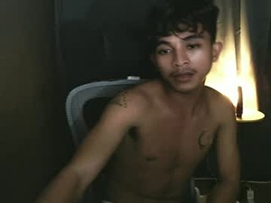 asian_hunk_moreno's webcam