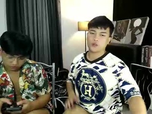 asiancummerkyle's webcam