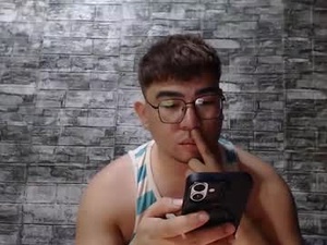 asianfulllofcums's webcam