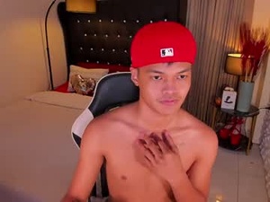 asianhugescott's webcam