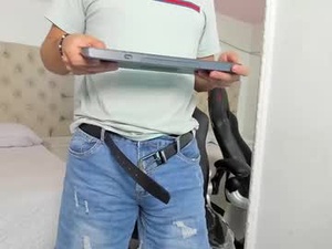 axel_grey_'s webcam