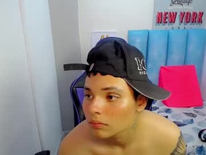 ayalai_'s webcam