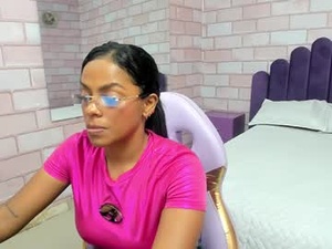 barbie_brunnette18_'s webcam