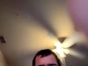 beast8124_1982's webcam