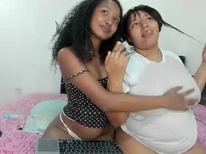bella325's webcam