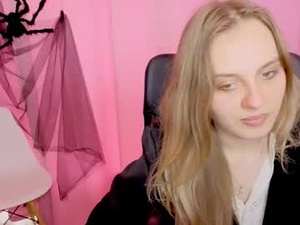 bella_swonn_'s webcam