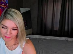 betty_brock's webcam