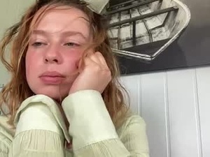 bettydesire's webcam