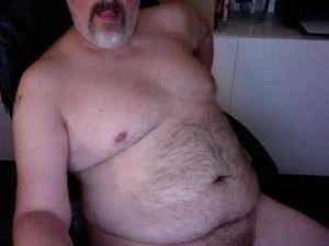 bigbellybear1's webcam