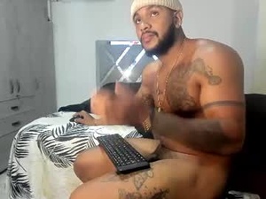 biglatino098's webcam