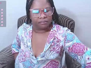 bigtitshornygirlxxx's webcam