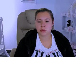 bliss_in_red's webcam