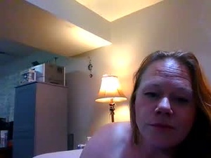 blondetoplease's webcam