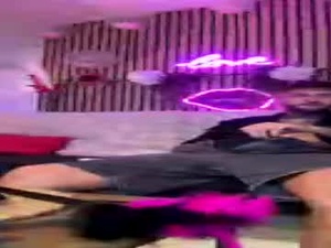 blondie_lorentino's webcam