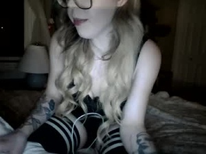 blondiexo420's webcam