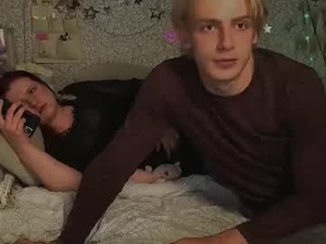 bloodyblondiee's webcam