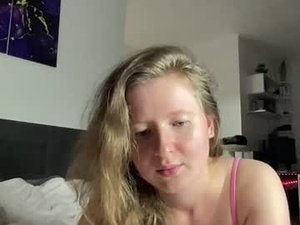 bloomycouple's webcam