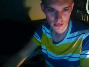 bluegaze6227724's webcam