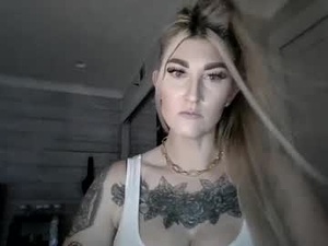 bombshellbaddieoc's webcam