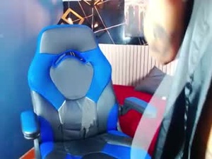 boomshell_boy's webcam