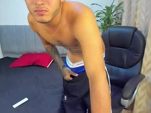 boy_naughty77's webcam