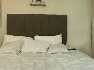 boys_curlys_'s webcam