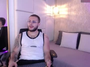 bradley_musscle's webcam