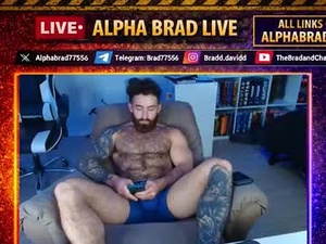 bradtrainn's webcam