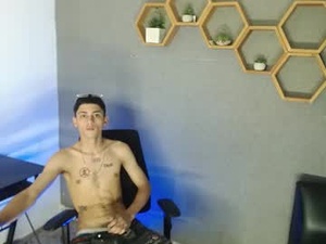 brayan_bigcock_'s webcam