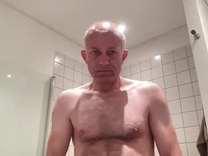 brianexclusive's webcam
