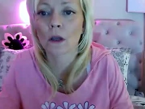 brittneychats81's webcam