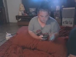 broken_submissive's webcam