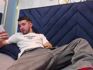 bryce_hall19's webcam