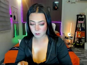 callme_ivyaguas's webcam