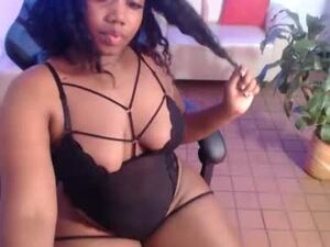 carolain_ebony03