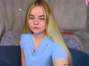caroline_meo's webcam