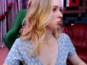 carolinedjoi's webcam