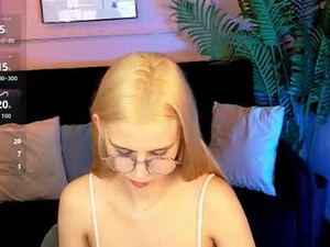 cassie_lawrence's webcam