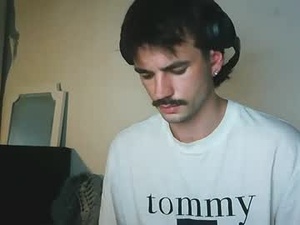cheeky_bi_kiwi's webcam
