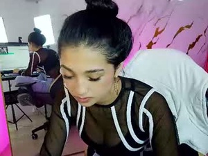 cherry_queen_m's webcam