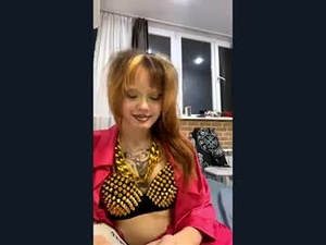 cherrylcornes's webcam