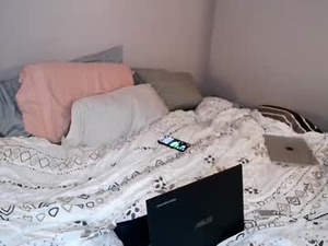 chicagothirdleg's webcam