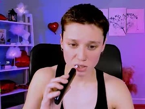 chloe_berry1's webcam