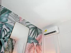 chlooe_millerr's webcam