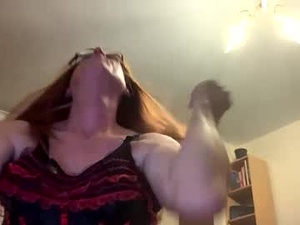 chrissiebitch70744's webcam