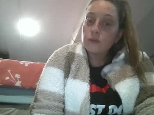 clairebearx3's webcam