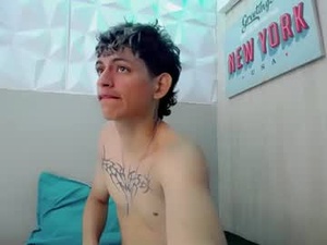 cody_juniorr_'s webcam