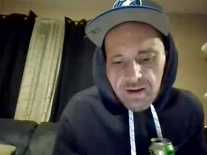 cooldadisalone's webcam