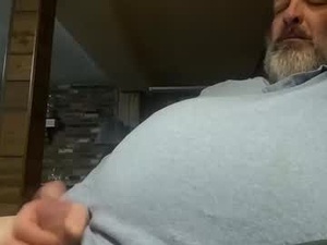 countryboy69nu's webcam